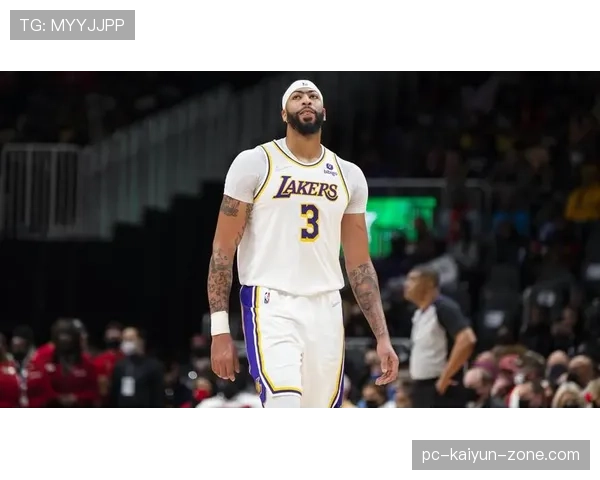 安东尼·戴维斯篮下强攻提升命中率显著，拉开与其他内线的效率差距