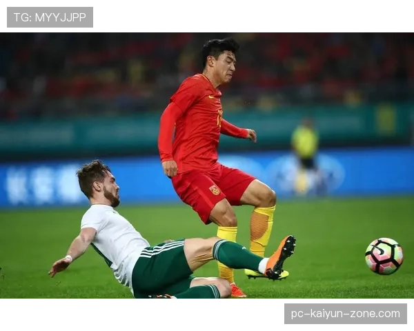 直接红牌判罚要点：严重犯规与暴力行为的界定标准