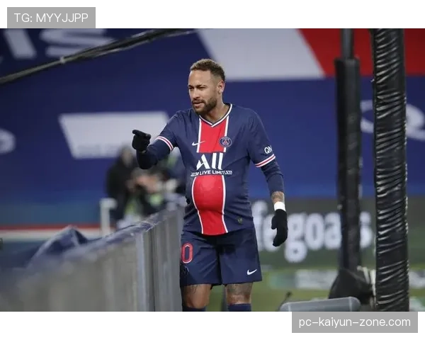 内马尔与姆巴佩在高位控球下体现分散与集中驱动趋势